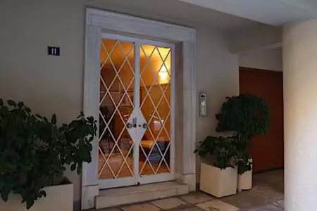 «Δεν έκανα εγώ την πλασμαφαίρεση, αλλά η γυναίκα μου» κατέθεσε στην Ασφάλεια ο γιατρός του Μαζωνάκη