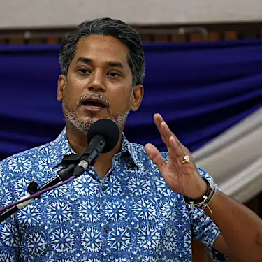 Report: Khairy thanks ‘good friend’ Rafizi for concern over his future in Umno; keeps focus on Sungai Buloh
