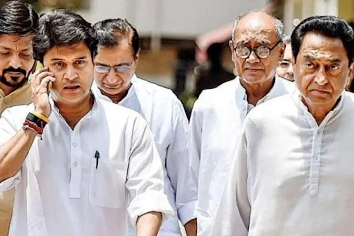 যে কারণে ভারতে একসঙ্গে ২০ মন্ত্রীর পদত্যাগ যে কারণে ভারতে একসঙ্গে ২০ মন্ত্রীর পদত্যাগ