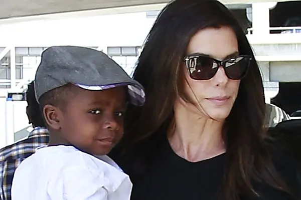 [Pics] Sandra Bullock's Son Is All Grown Up & He Might Look Familiar To You