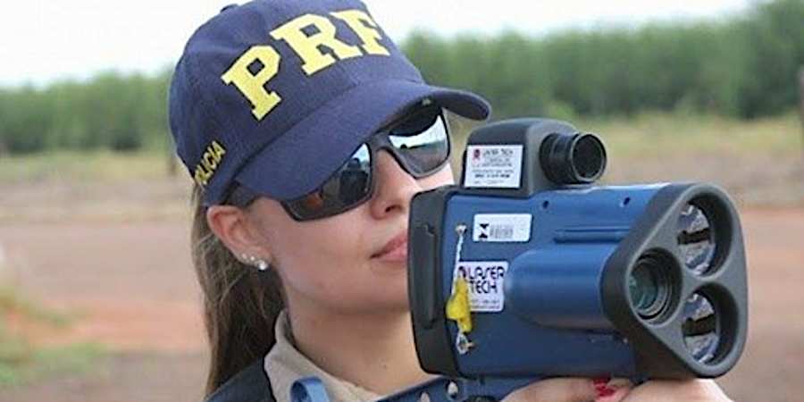 Mulher de 33 anos revela método de aprovação e irrita cursinhos