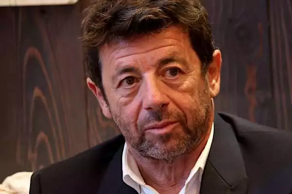 Affaire Patrick Bruel : la réaction de Clémence, la compagne du chanteur, face aux accusations de viols et d'agressions sexuelles Affaire Patrick Bruel : la réaction de Clémence, la compagne du chanteur, face aux accusations de viols et d'agressions sexuelles