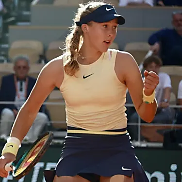 Η έφηβη Mirra Andreeva γίνεται η νεότερη ημιτελική Grand Slam από το 1997 στο French Open.