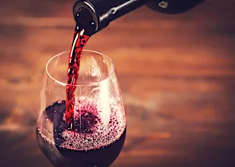 Most wine drinkers in the US don't know these 5 simple Dos and Don'ts