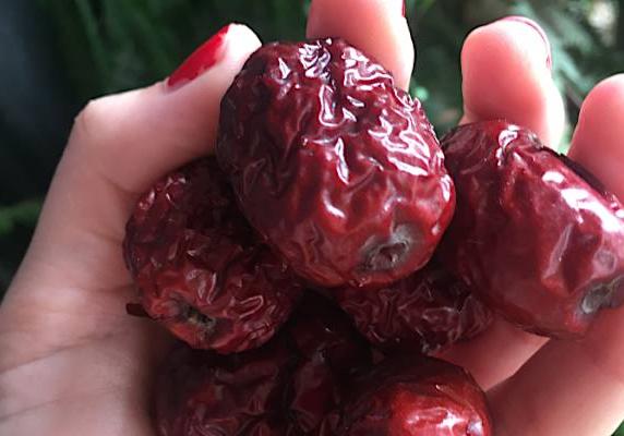 Doctors Can't Explain Why This Fruit May Cut Your Blood Sugar Significantly