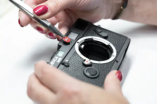 Una fotocamera di sistema a telemetro unica nel suo genere. M è Meccanica