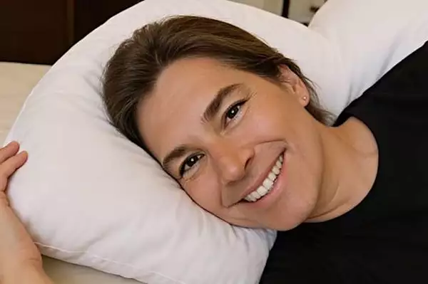 Όσοι κοιμούνται στο πλάι έχουν πονόδοντο στους ώμους, λίγοι γνωρίζουν αυτό το κόλπο για όσους κοιμούνται στο πλάι Όσοι κοιμούνται στο πλάι έχουν πονόδοντο στους ώμους, λίγοι γνωρίζουν αυτό το κόλπο για όσους κοιμούνται στο πλάι