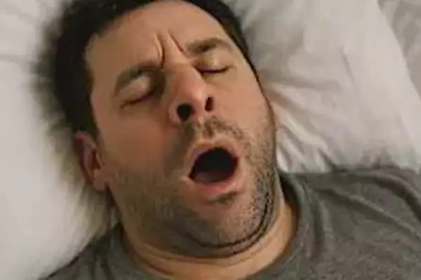 Why Most People With Sleep Apnea Never Try This Pillow Trick