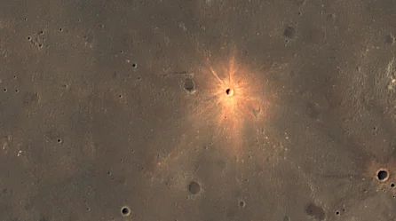 La NASA descubre un cráter brillante en la superficie de Marte