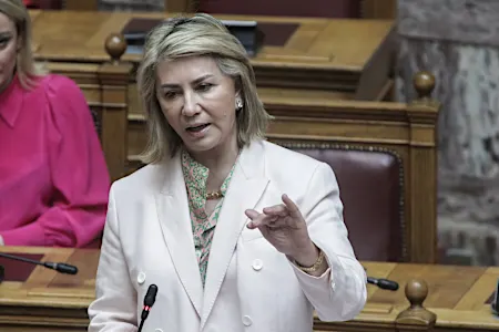 Η «αποκαθήλωση» της Ζέττας Μακρή από την Κυβέρνηση και τα λάθη που κόστισαν πολιτικά Η «αποκαθήλωση» της Ζέττας Μακρή από την Κυβέρνηση και τα λάθη που κόστισαν πολιτικά