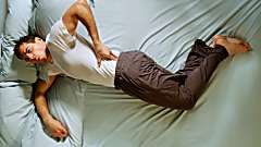 Chiropractors Baffled: Simple Stretch Relieves Years of Back Pain (Try Tonight)