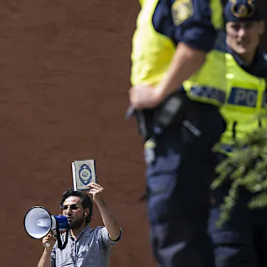 Man sets fire to Koran pages outside Stockholm mosque