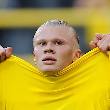 Dortmund crash to first defeat against Freiburg in 11 years