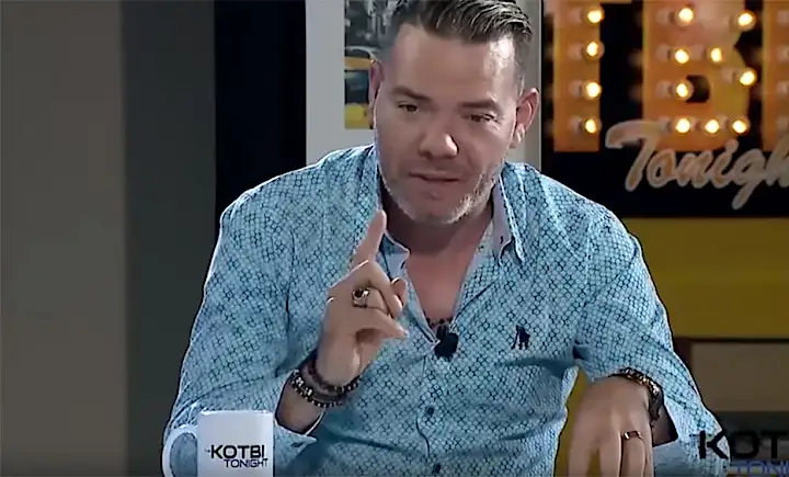 "Αυτός που δεν χτυπά τη γυναίκα του δεν είναι άνδρας": ένας μαροκινός τραγουδιστής υπερασπίζεται την ενδοοικογενειακή βία στην τηλεόραση