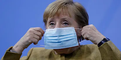 Η Γερμανία κλείνει τα μη απαραίτητα καταστήματα, τα σχολεία καθώς οι μολύνσεις Covid αυξάνονται αμετάβλητα