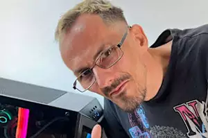 Κακοποιημένος streamer πεθαίνει μπροστά στην κάμερα