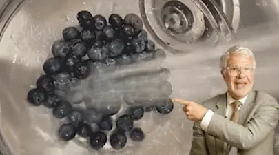 Top Cardiologist Begs: Quit Eating Blueberries Before This Happens
