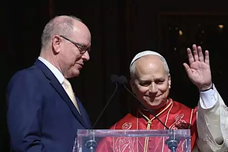 Ο Πάπας καταγγέλλει το αυξανόμενο χάσμα μεταξύ πλουσίων και φτωχών κατά την επίσκεψή του στο Μονακό Ο Πάπας καταγγέλλει το αυξανόμενο χάσμα μεταξύ πλουσίων και φτωχών κατά την επίσκεψή του στο Μονακό