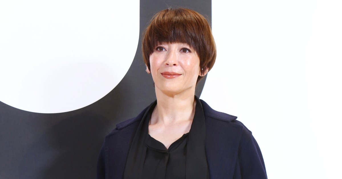 宮沢りえが13日発売のユニクロ「+J」をお披露目　「長く着られて、娘にも引き継げる服」