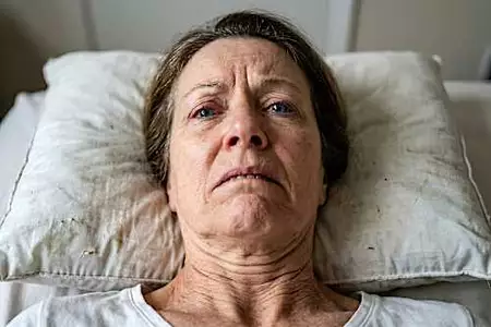Side Sleepers Get Achy Shoulders, Few Know This "Side Sleeper" Trick