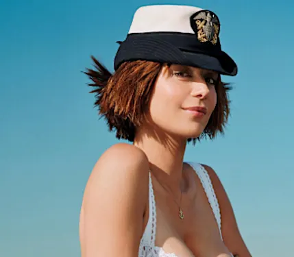 [Photos] Catherine Bell Looks Different from Her 'Jag' Days