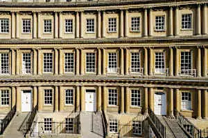 A 270-Year-Old Rowhouse in Bath, England, Inspired by the Coliseum Asks £5 Million