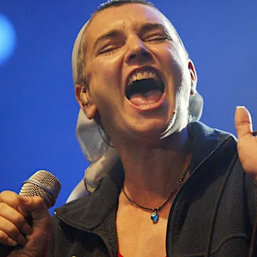 'Iconoclast': Οι αναμνήσεις ξεχύνονται για τη Sinead O'Connor