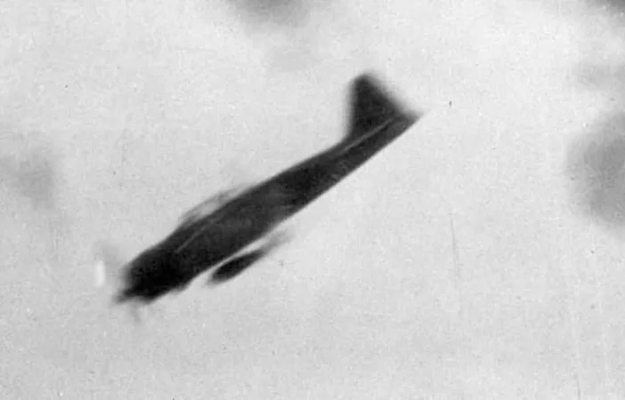 これだけあった〝特攻隊員に覚醒剤〟外道の証拠　「チョコ包むの見た」証言から元教員が追跡