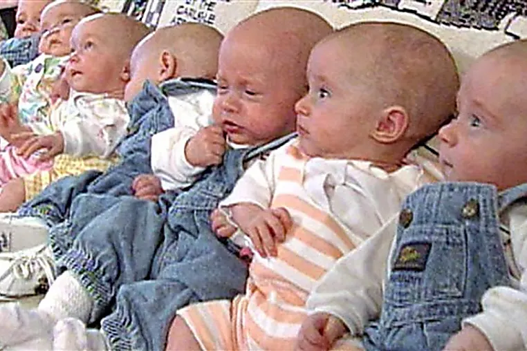 [Gallery] McCaughey Septuplets Turn 22 - This Is Them Now