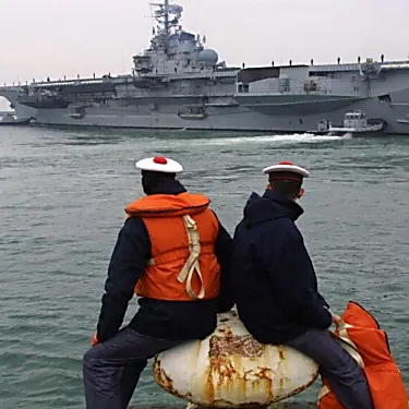 Η Βραζιλία βυθίζει σκουριασμένο «τοξικό» πολεμικό πλοίο γαλλικής κατασκευής στον Ατλαντικό