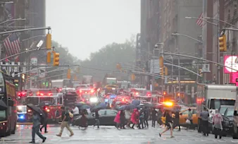 Live updates: Helicopter crashes into New York City building