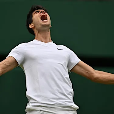 Ο Alcaraz γελάει με τις αποδοκιμασίες του Wimbledon μετά το αστείο του τελευταίου Euro