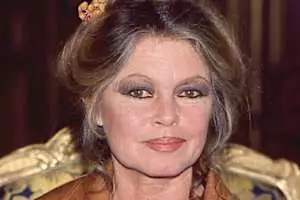 "Le secret a été gardé jusqu'au bout" : pourquoi Brigitte Bardot a-t-elle été inhumée dans un cercueil spécial ?