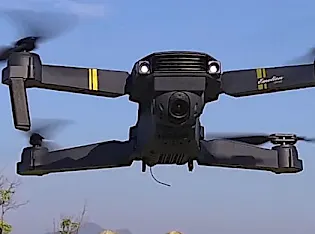 Αυτό το Φτηνό Drone είναι η πιο εκπληκτική εφεύρεση στην Ελλάδα