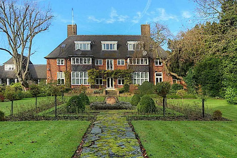 Former King Constantine II’s Longtime London Home Sells for £6M