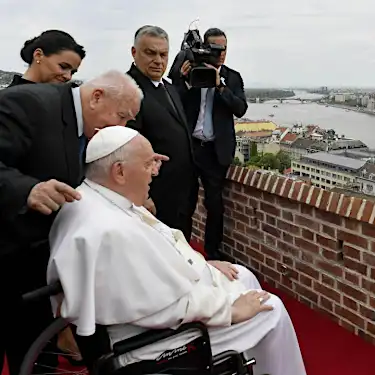 Pope's visit to Hungary overshadowed by conflict in Ukraine