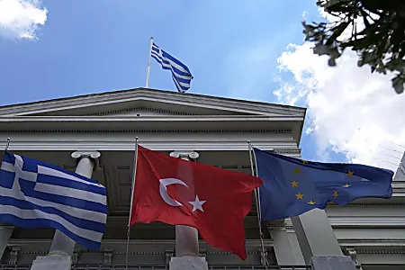 Σκληρή απάντηση Αθήνας σε Άγκυρα: «Απαράδεκτες, προκλητικές απειλές»