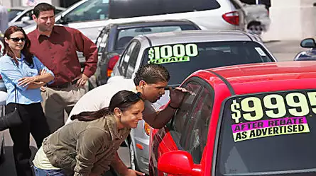 Moca: Los carros sin vender de 2020 casi se regalan
