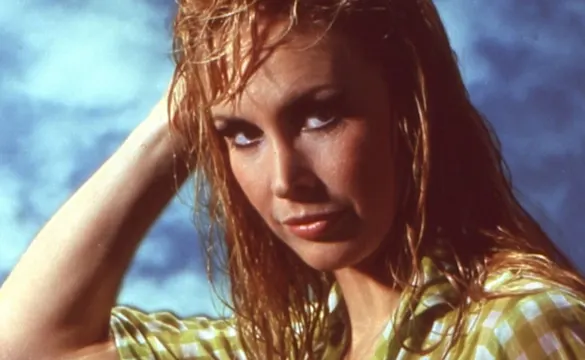 [Pics] At 91, Barbara Eden Is Living With Her Partner In This House