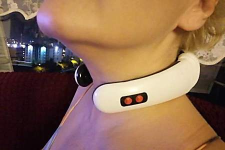 Are you looking for a remedy for neck and back pain? Discover NeckMassager.