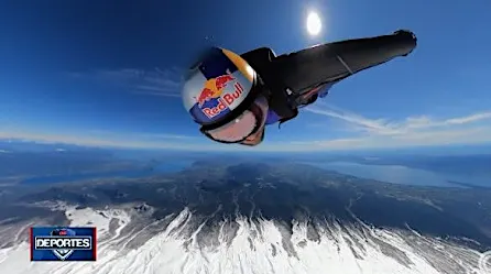 Entró al cráter de un volcán activo y salió despedido a 180 km/h