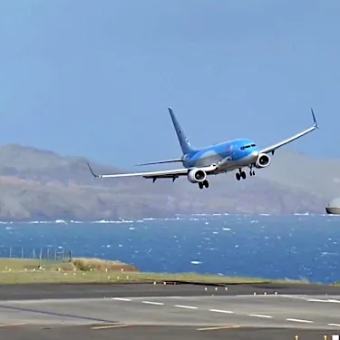 [Pics] No Pilot Wants to Land At These Airports Anymore