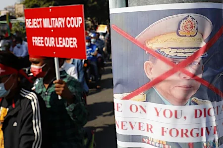 Μιανμάρ: «Σταματήστε τις απαγωγές τη νύχτα» φωνάζουν οι διαδηλωτές Μιανμάρ: «Σταματήστε τις απαγωγές τη νύχτα» φωνάζουν οι διαδηλωτές