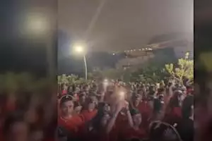 Iran, migliaia di donne senza velo alla maratona di Kish: arrestati gli organizzatori