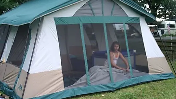 [Pics] Try Not To Laugh At These Hilarious Camping Fails