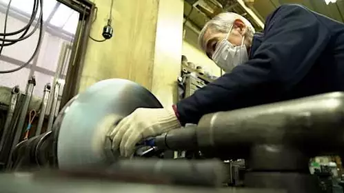 『50年間も赤字なし』でも後継者いない...81歳の職人「したい人がいたら飛んで教えるんやけど」 後継ぎ専門部署立ち上げる金融機関も 『50年間も赤字なし』でも後継者いない...81歳の職人「したい人がいたら飛んで教えるんやけど」 後継ぎ専門部署立ち上げる金融機関も