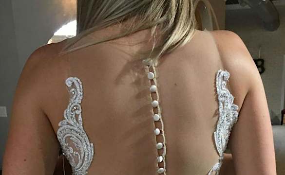 [Photos] This Wedding Dress Made Guests Truly Uncomfortable