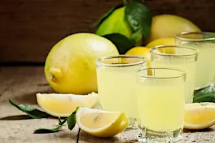 Come preparare il limoncello in casa