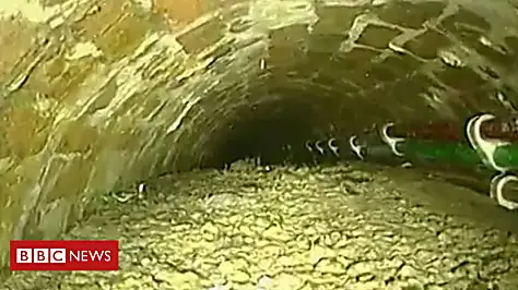 Huge 'concreteberg' blocks London sewers
