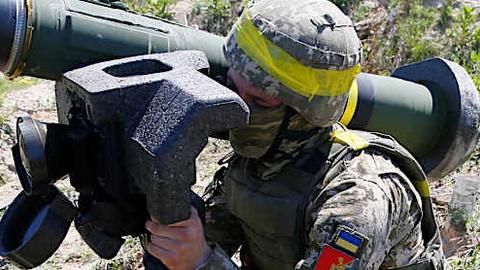 Secret to Ukraine's fierce resistance? Javelin antitank missiles